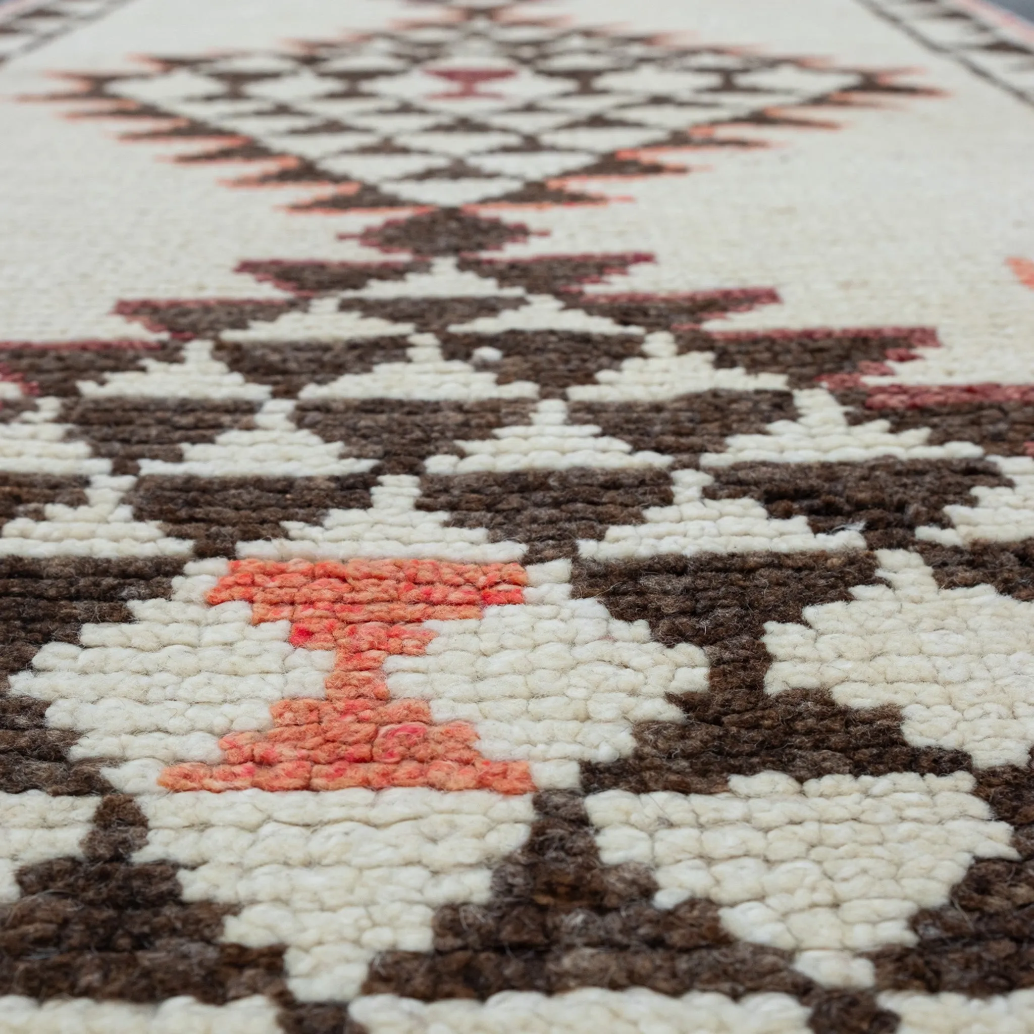 12007 Handwoven Vintage Rug 2’6x11’8