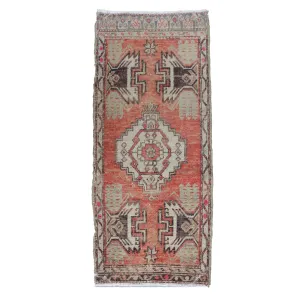 3709 Handwoven Vintage Rug 1’7x3'8