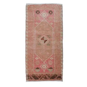 4470 Handwoven Vintage Rug 1’7x3'7