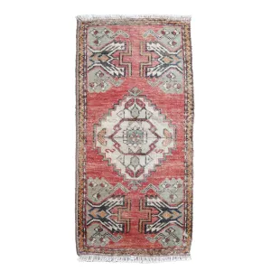 7230 Handwoven Vintage Rug 1'5x2'1