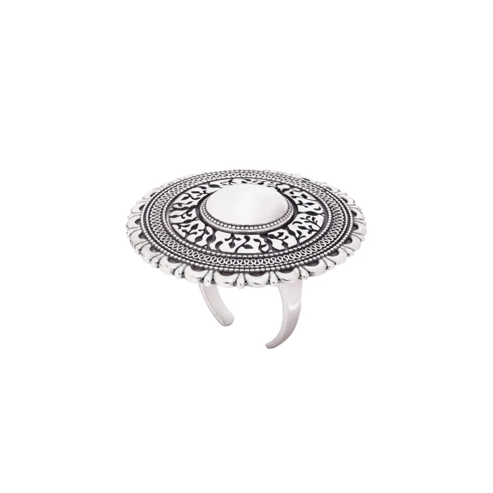 Aghbyur massive ring
