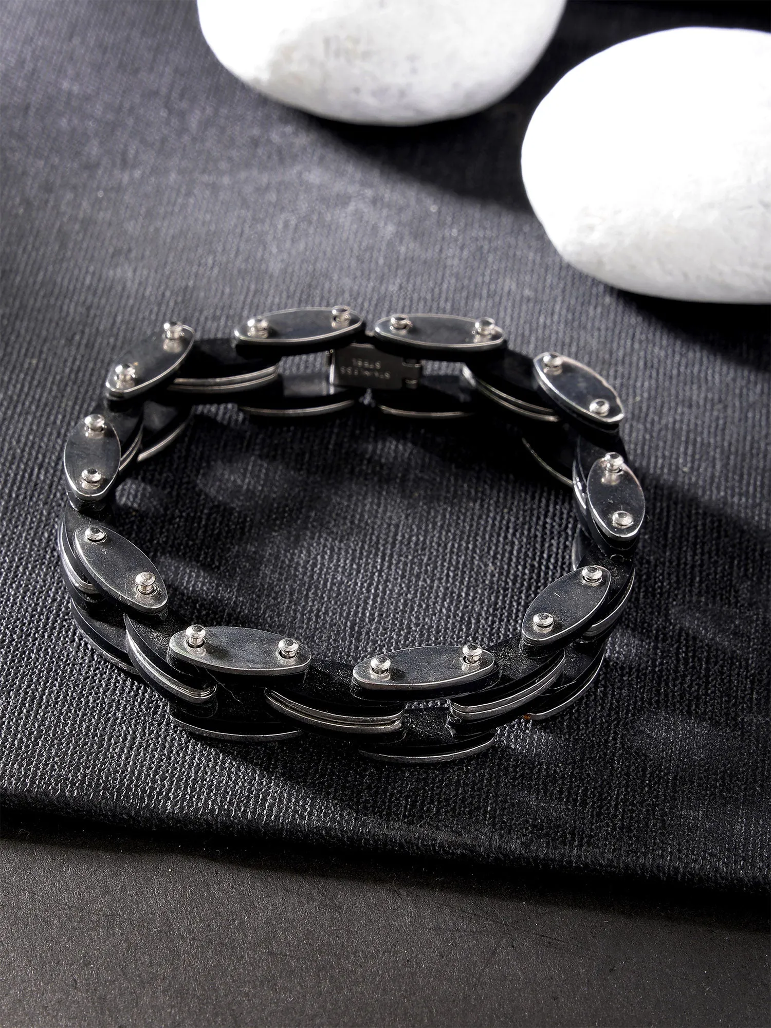 Bohey by KARATCART Men Silver and Black Link Bracelet
