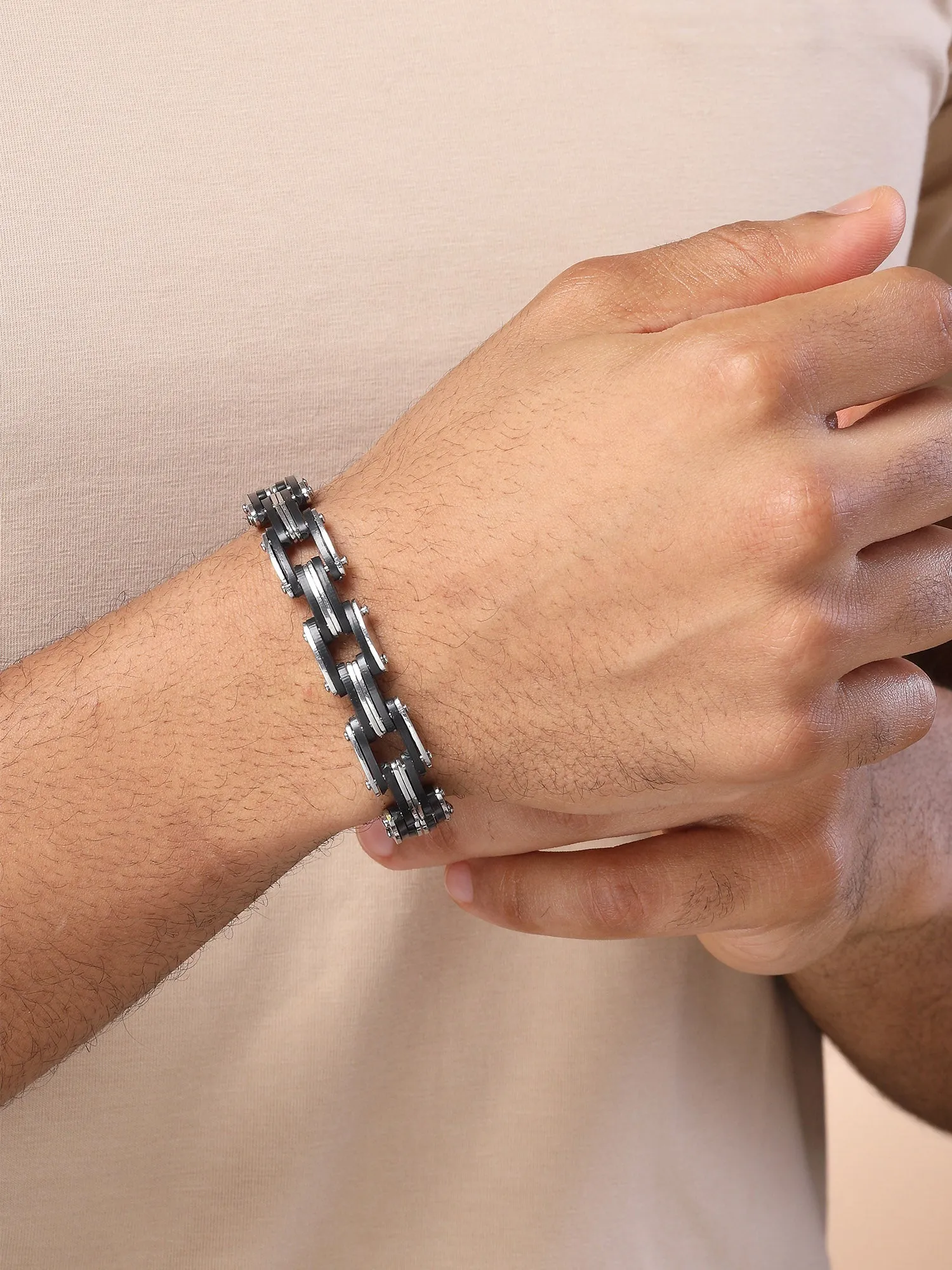 Bohey by KARATCART Men Silver and Black Link Bracelet