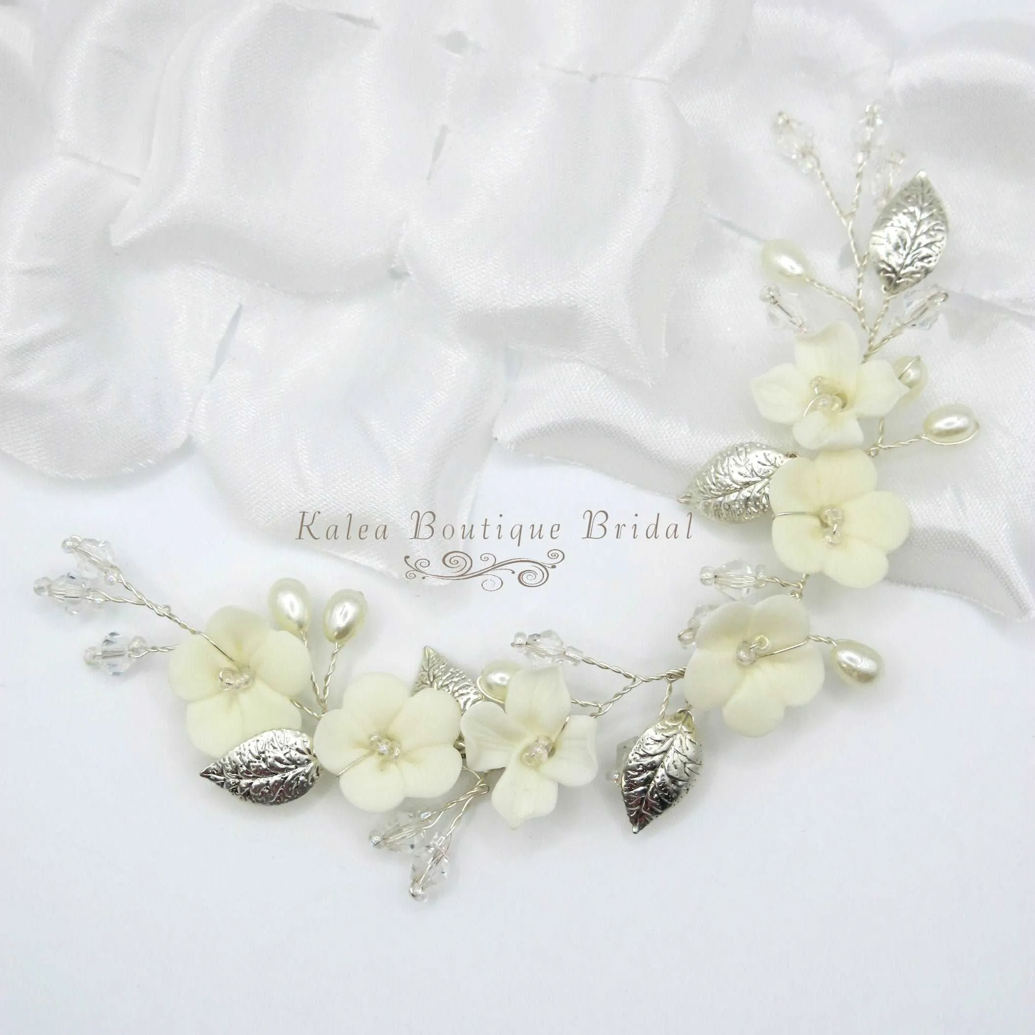 Bridal Off White Epoxy Flower Hair Vine, Wedding Flower Wire Headband, Silver Wire Head Wreath Hairpiece