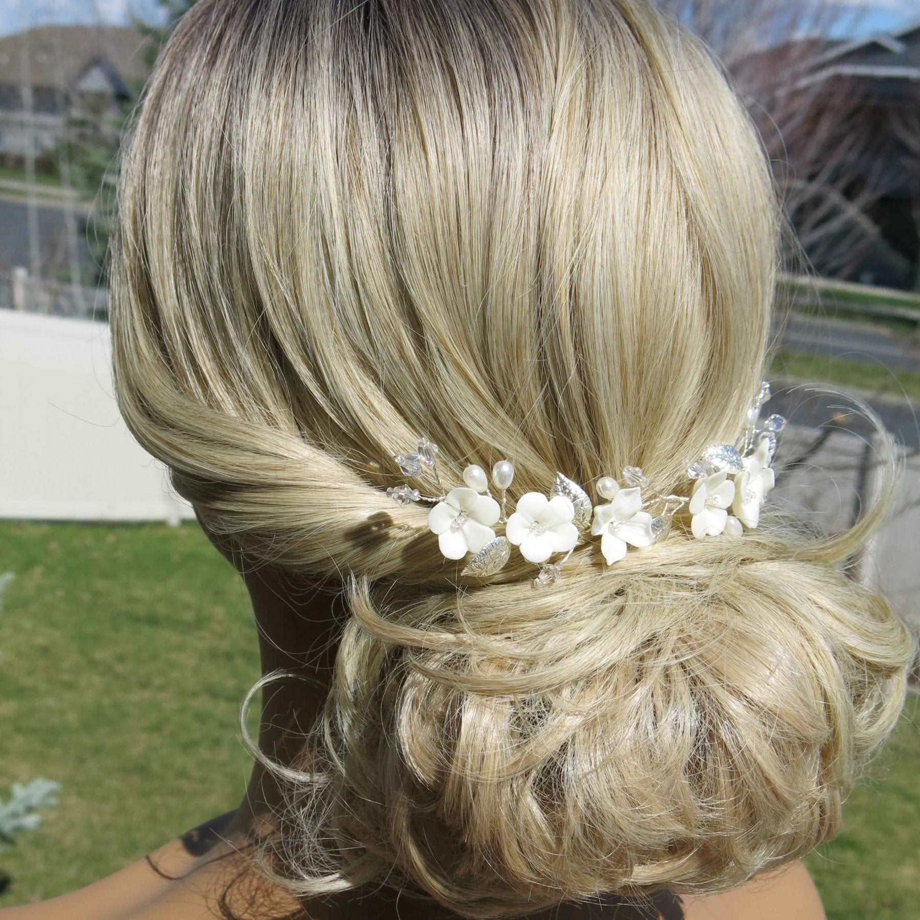 Bridal Off White Epoxy Flower Hair Vine, Wedding Flower Wire Headband, Silver Wire Head Wreath Hairpiece