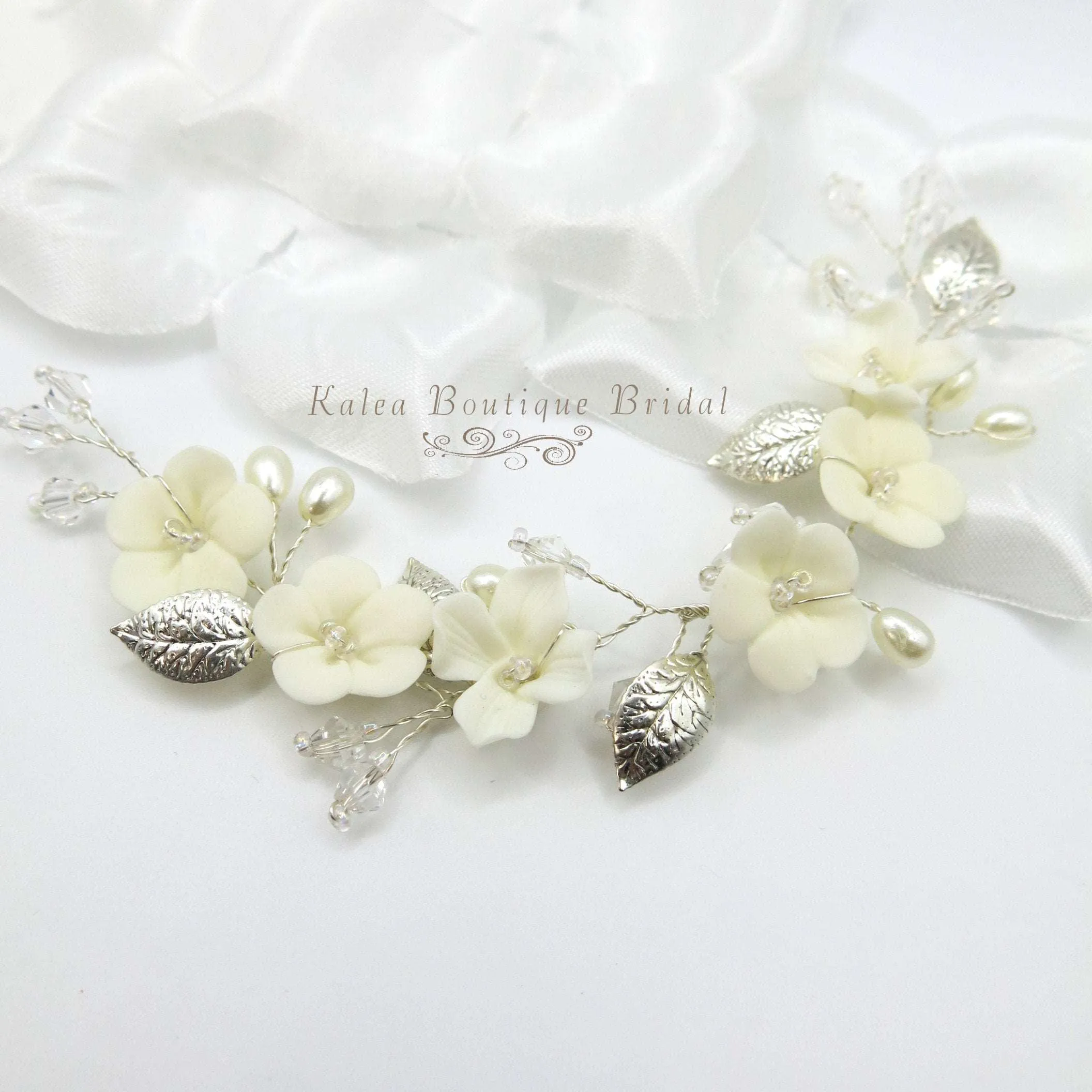 Bridal Off White Epoxy Flower Hair Vine, Wedding Flower Wire Headband, Silver Wire Head Wreath Hairpiece