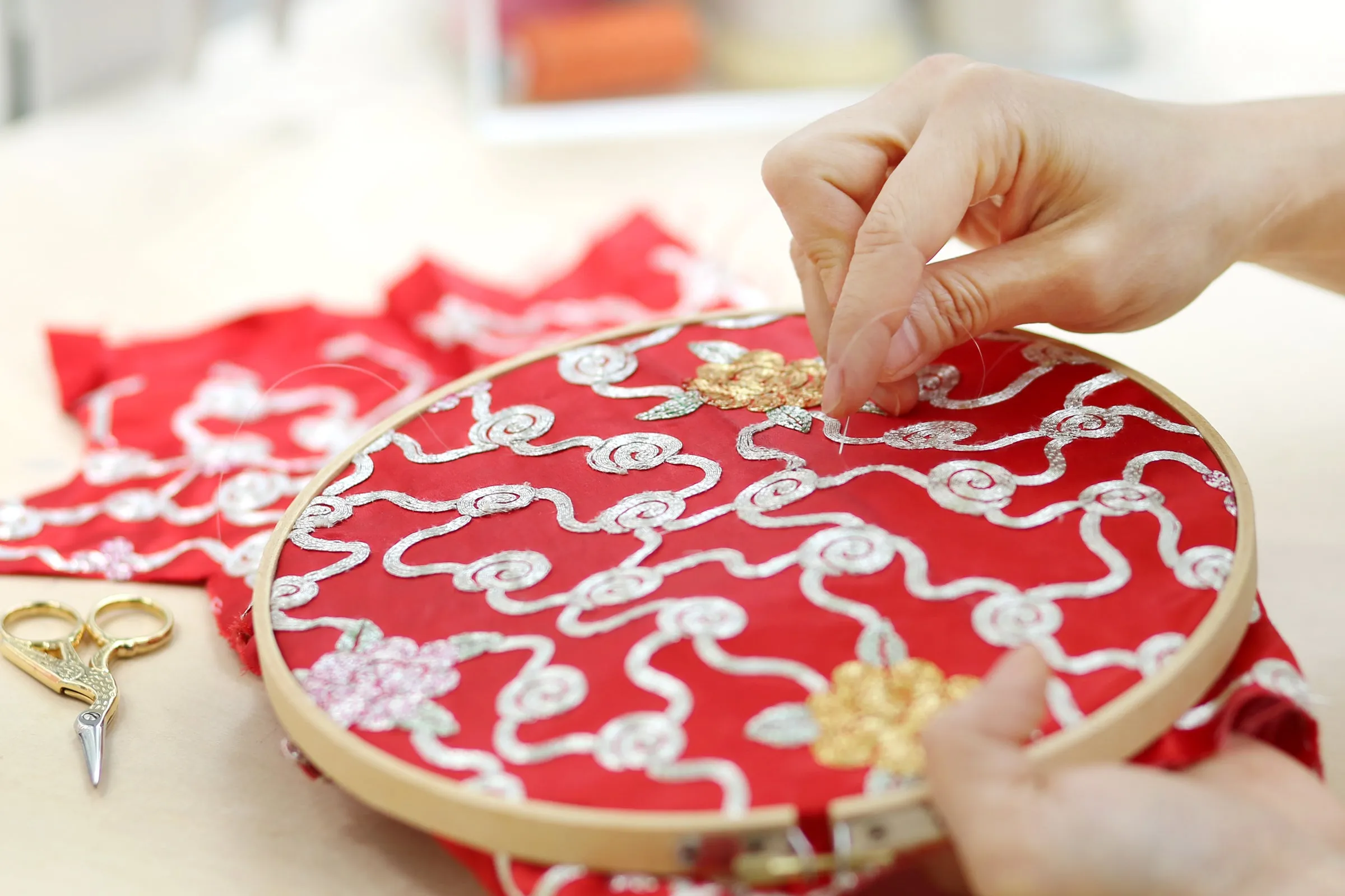 Chinese Goldwork Embroidery Kwan Kwa Pouch   Cufflinks Set - Wedding Gift Set【裙褂手袋】