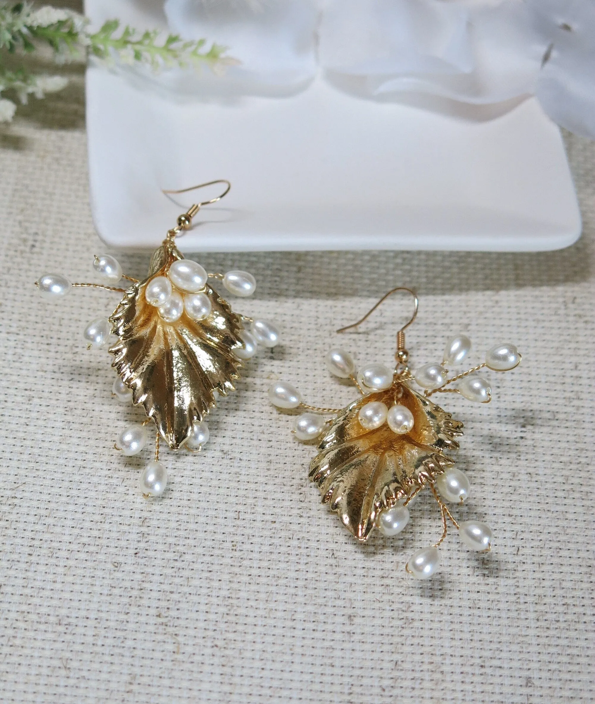 Embossed Metal Leaf Pearl Earrings, Bridesmaid Pearl Dangle Earrings, Wedding Bridal Leaf Earrings