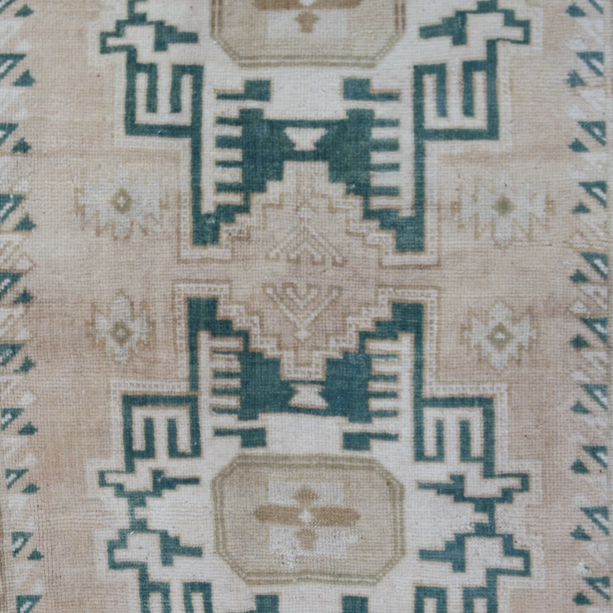 ER07 Handwoven Vintage Rug 4'7x6'7