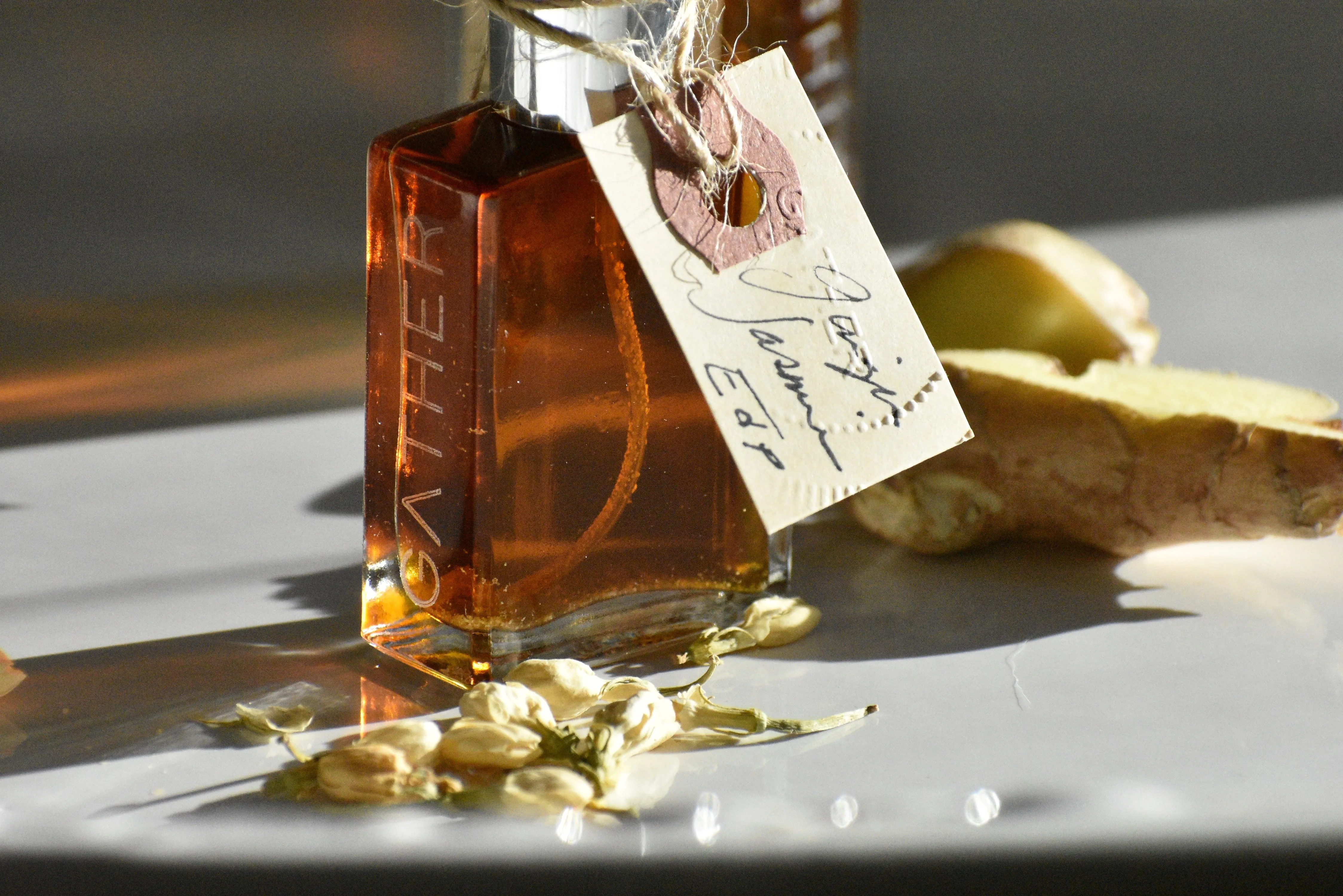GINGER JASMINE - Natural Botanical Perfume - Spiced Floral
