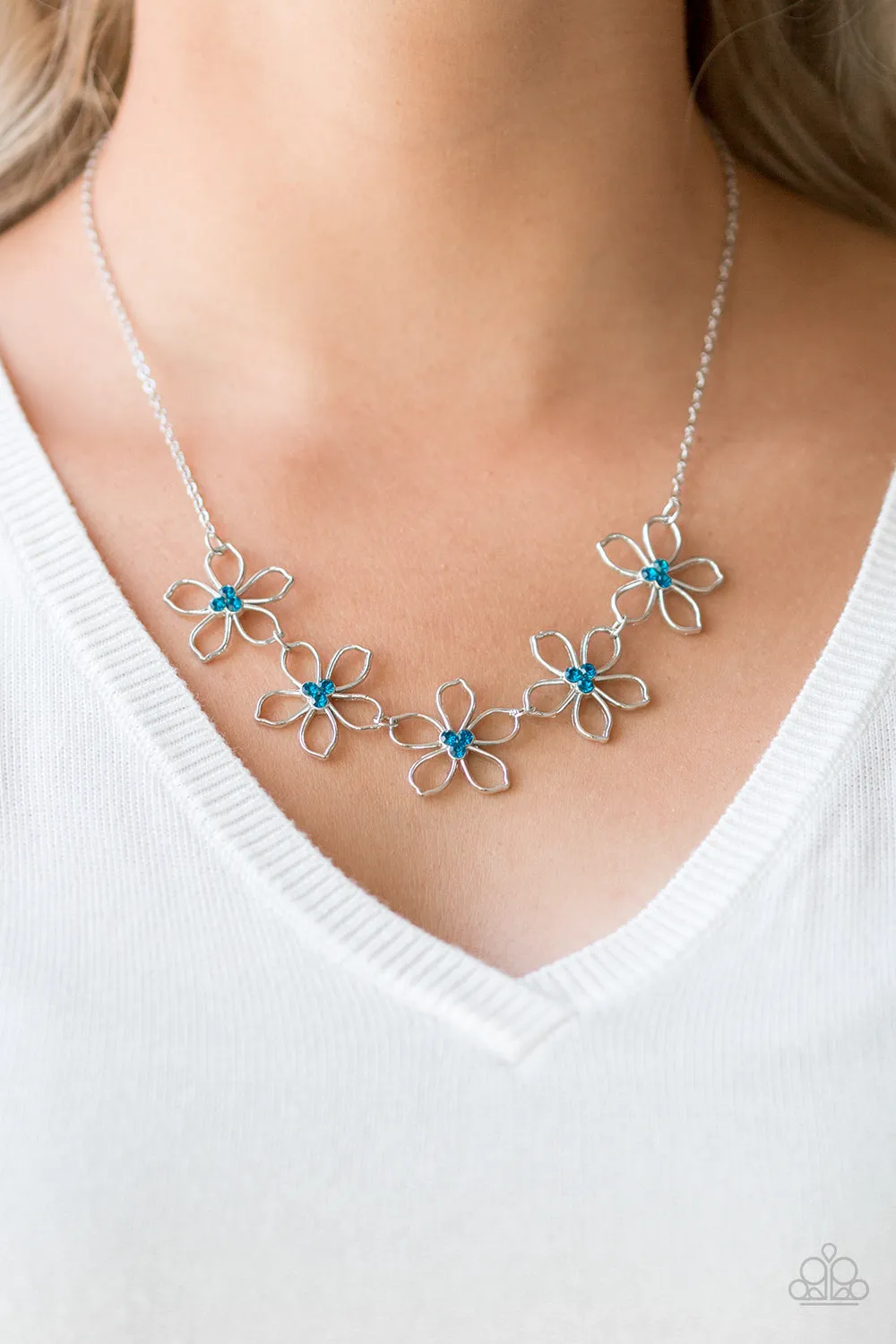 Hoppin Hibiscus - Paparazzi Accessories