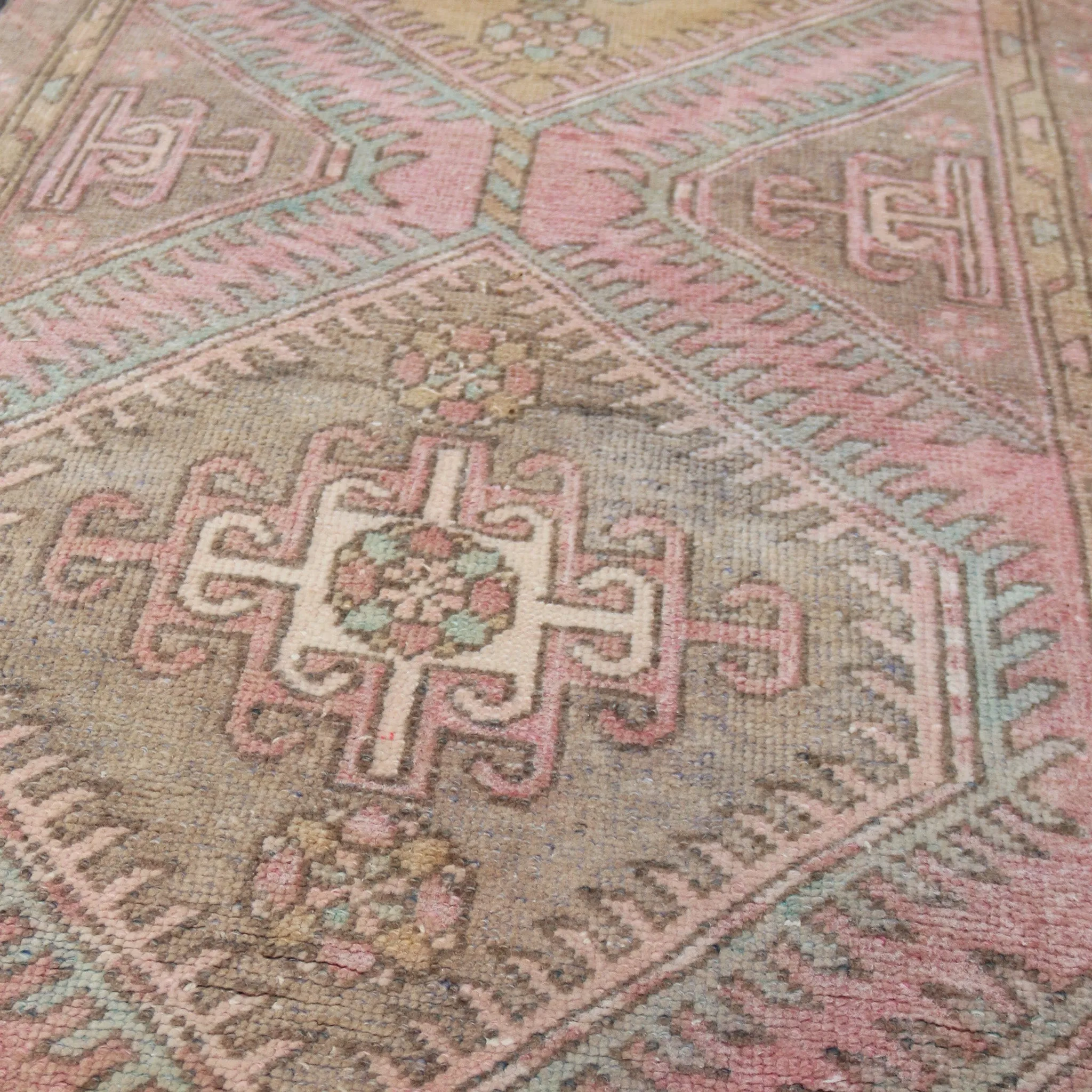 MA06 Handwoven Vintage Rug 3x10’4