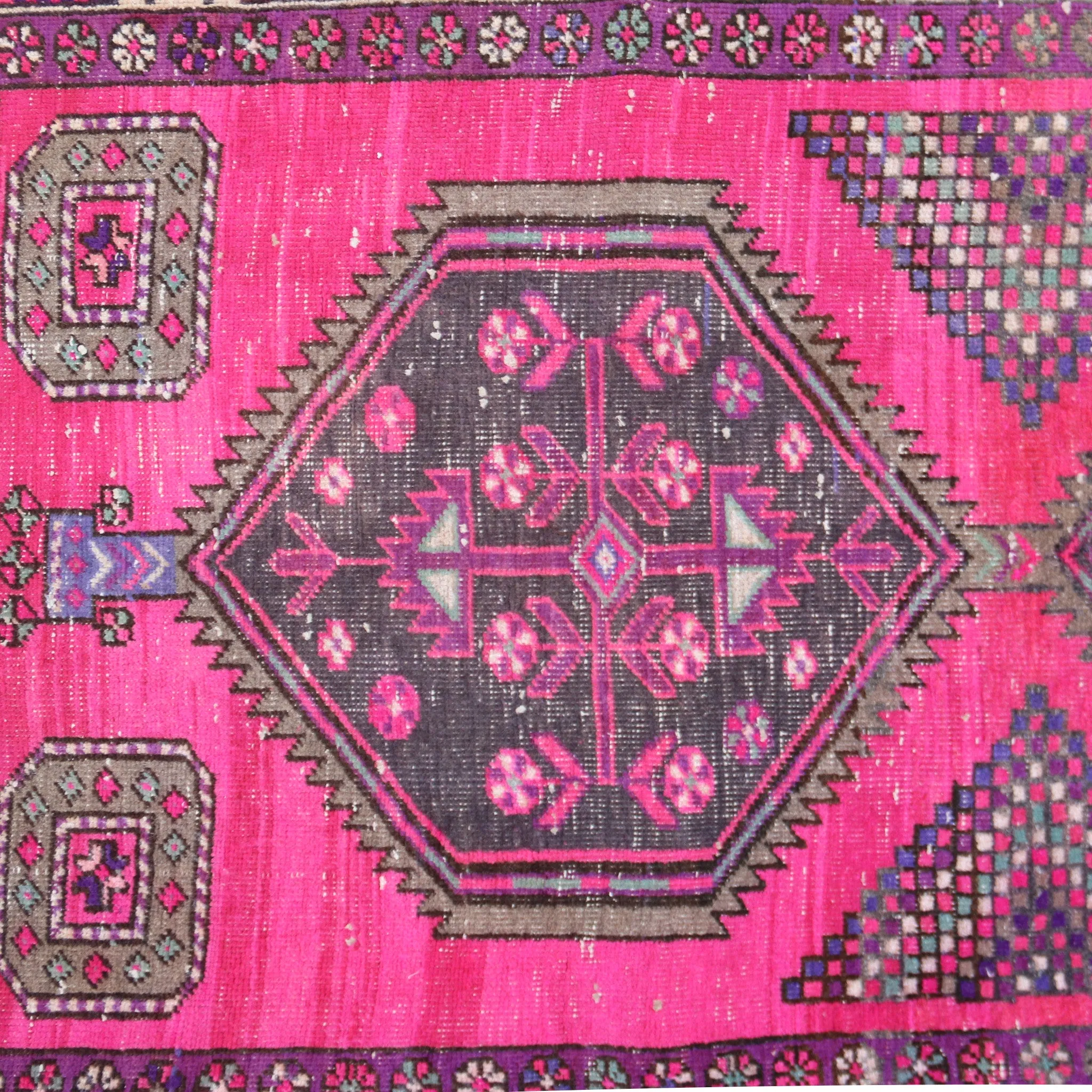 MA63 Handwoven Vintage Rug 3'2x10'3