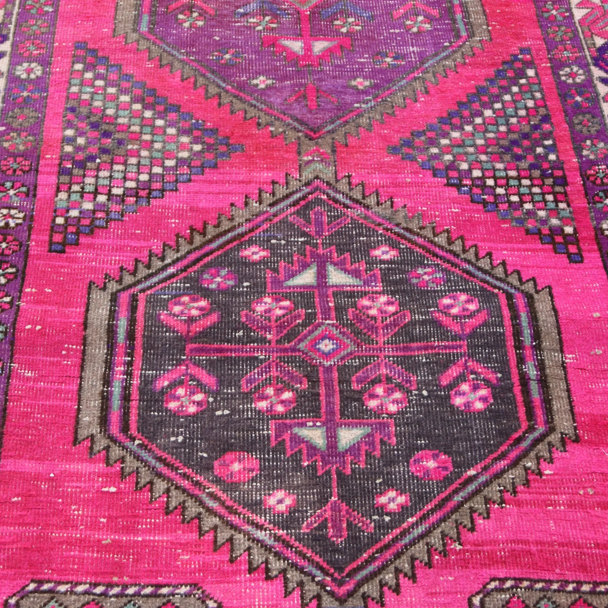MA63 Handwoven Vintage Rug 3'2x10'3