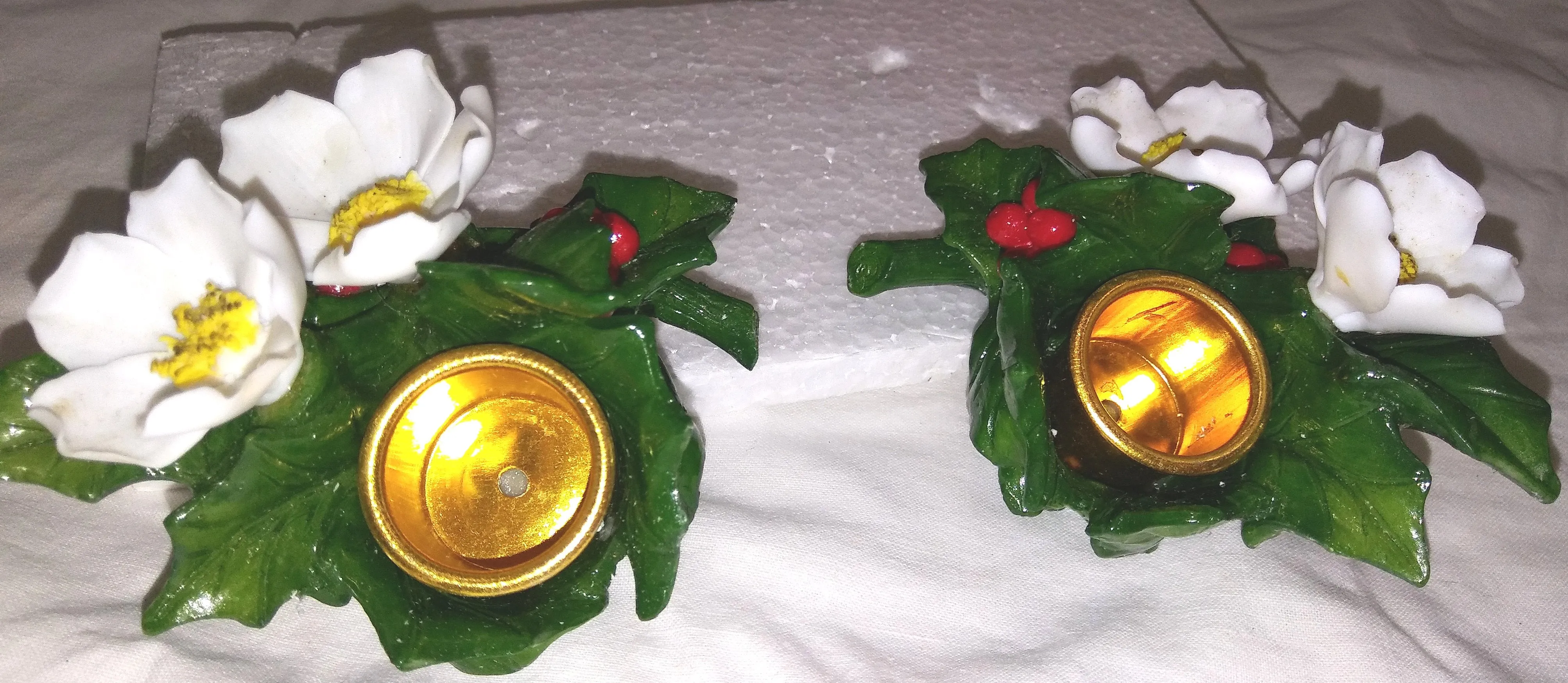 PAIR OF CHRISTMAS ROSE CANDLE HOLDER