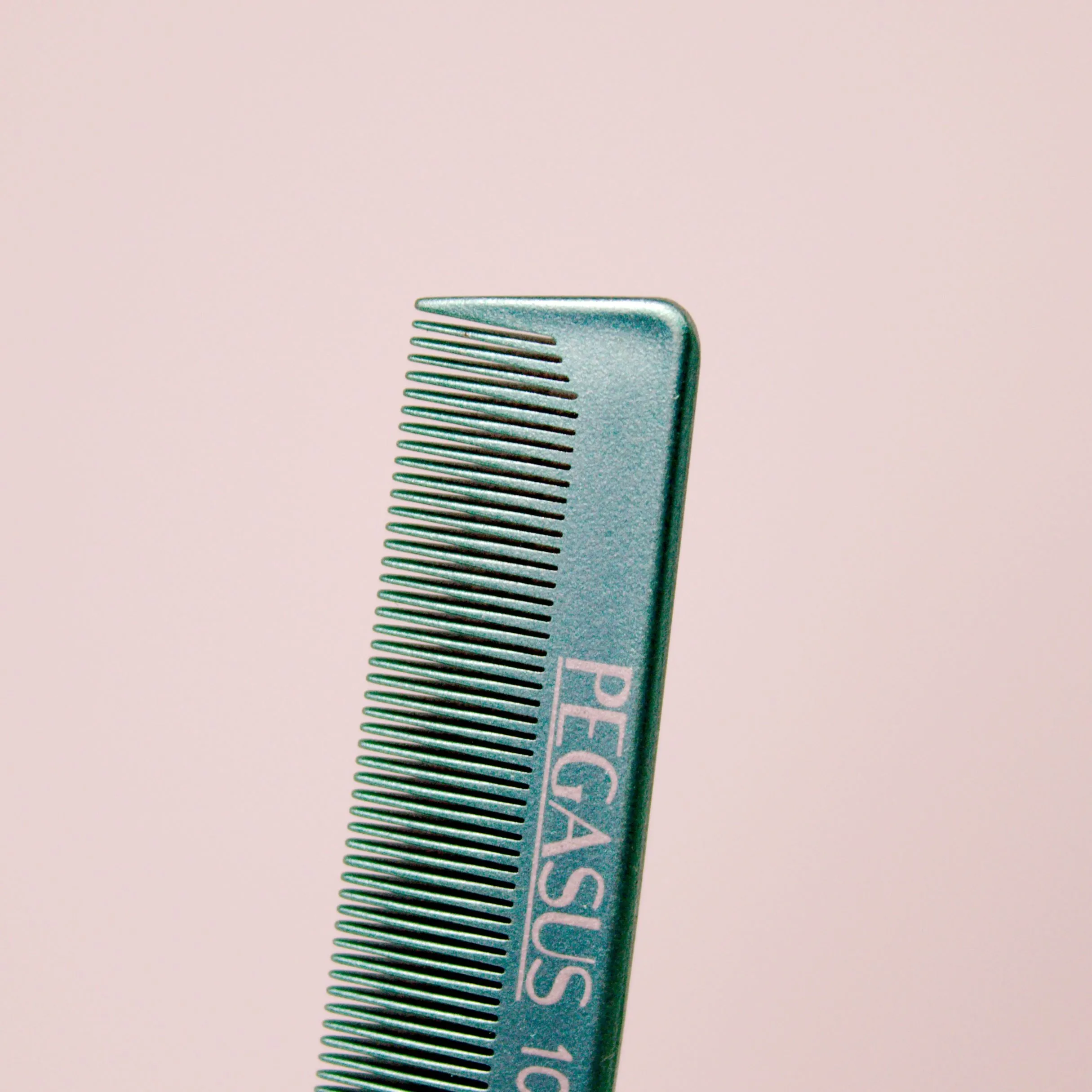 Pegasus MICOLOR 101, 8in Hard Rubber Fine Tooth Rat Tail Comb, Handmade, Seamless, Smooth Edges, Anti Static, Heat and Chemically Resistant, Great for Parting, Coloring Hair | Peines de goma dura - Green