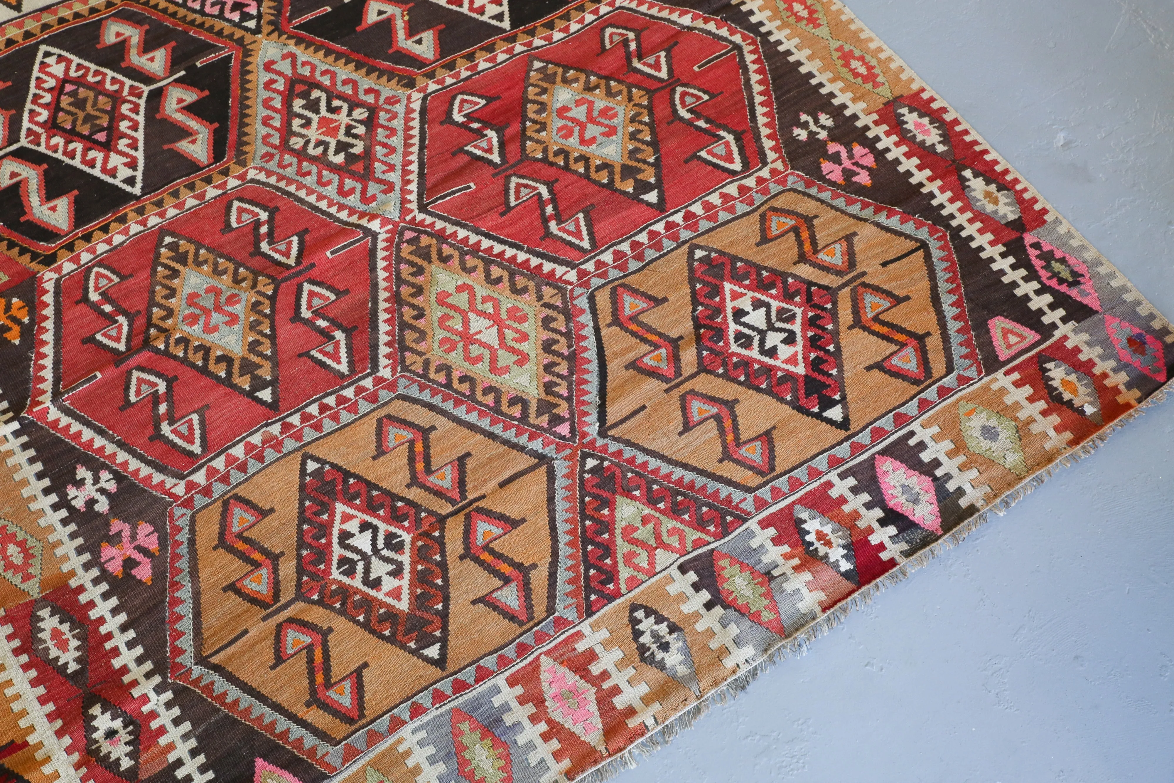 Semi-antique Sivas Kilim 10'8"x12'4"