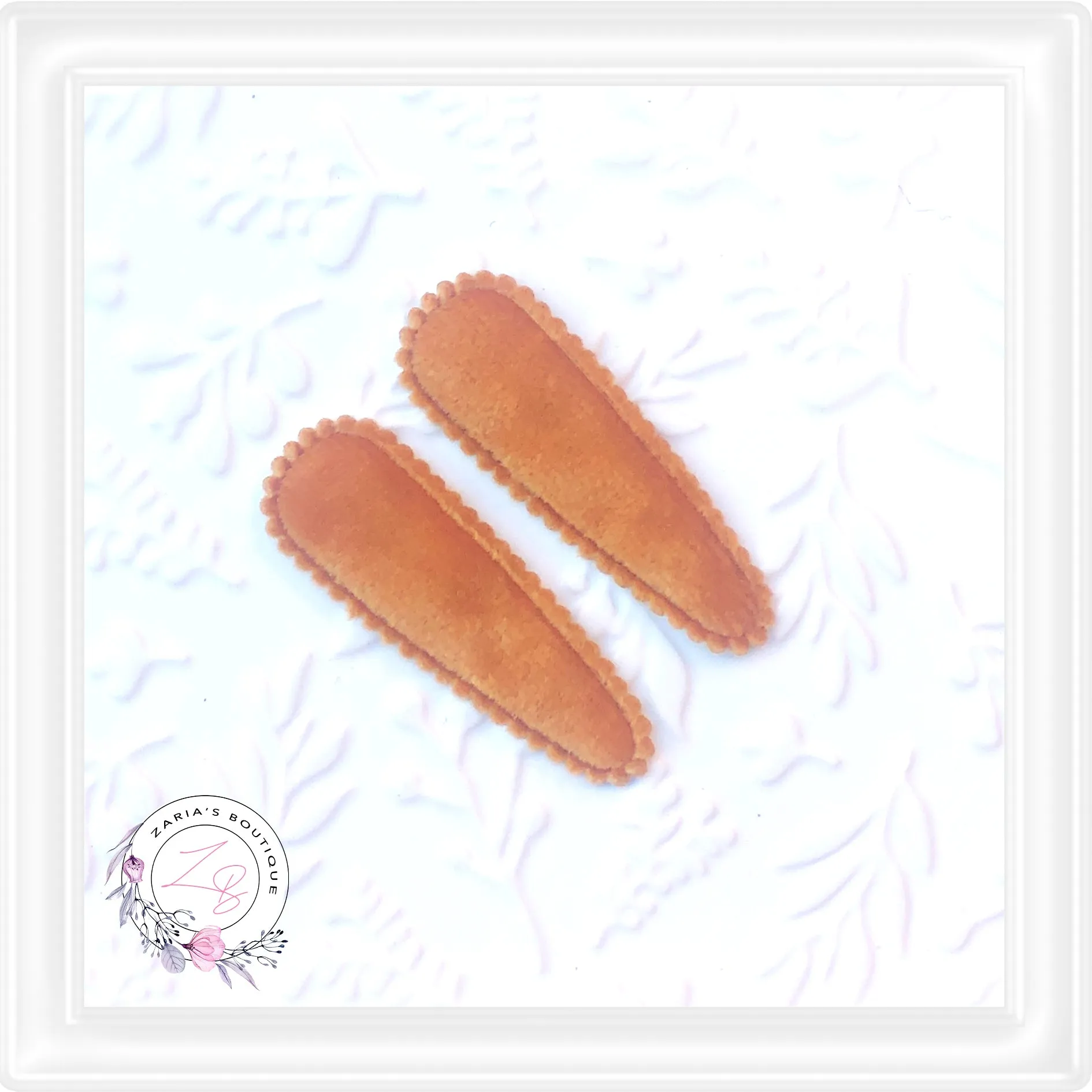 • Snap Clip Cover Appliques • Caramel Velvet •