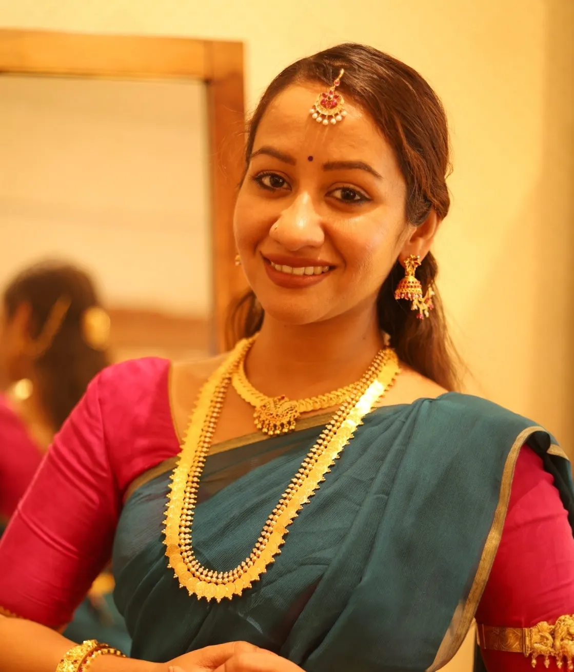 The Classic Laxmi Kasu-malai Long Necklace (White)