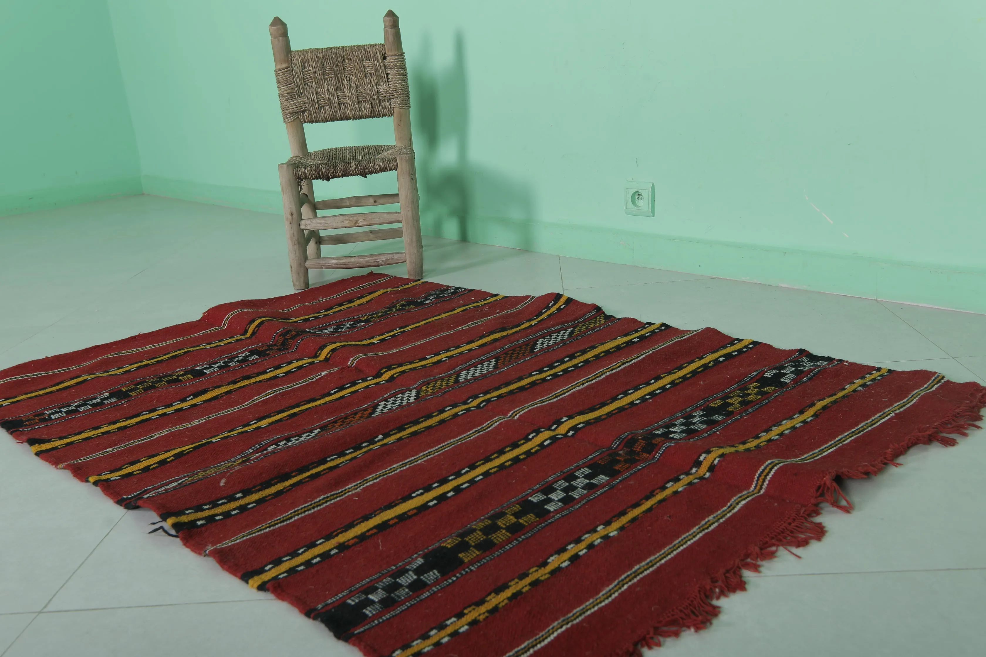 Traditional Moroccan Rug 3.2 x 4.7 FT - Handwoven Striped Design