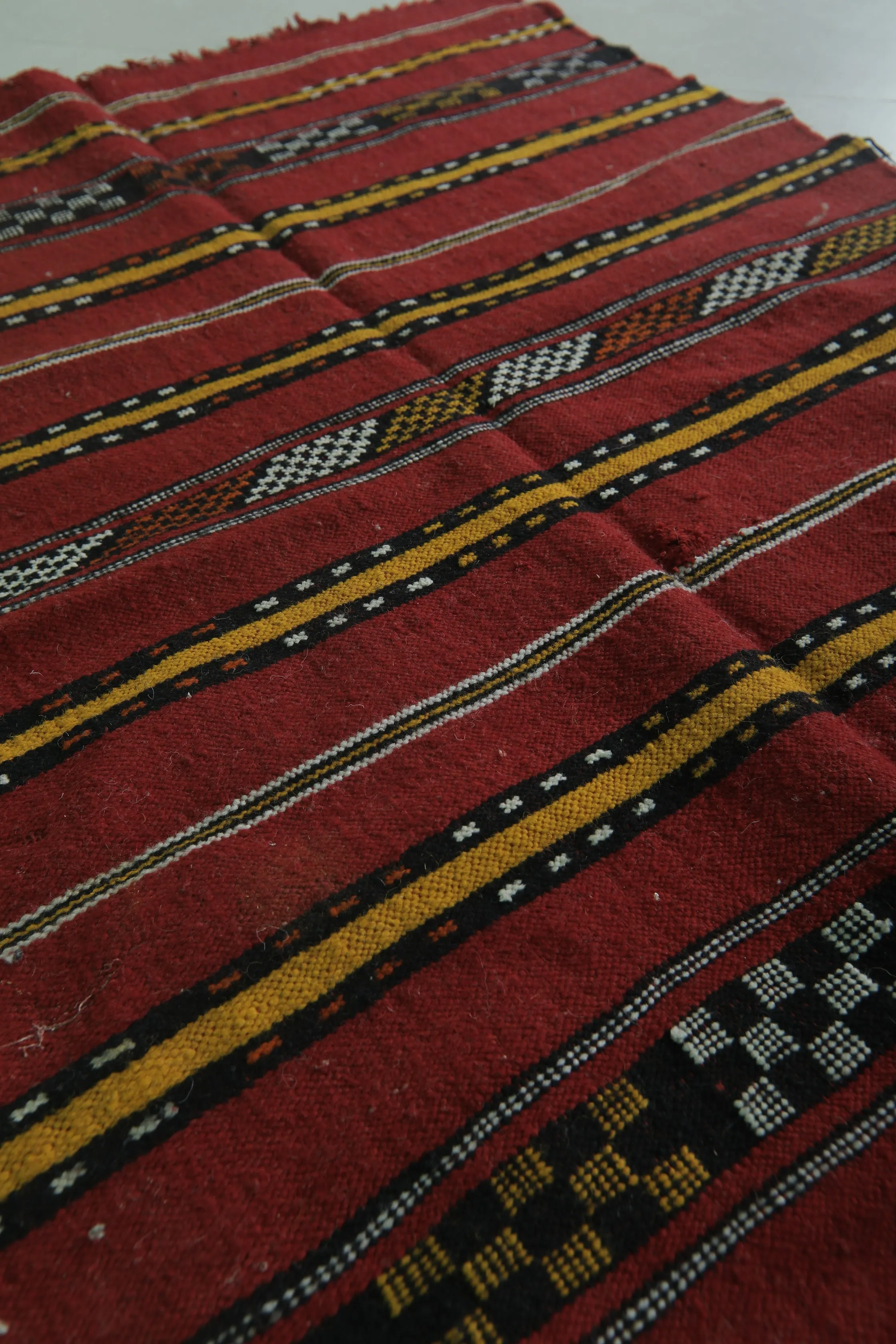 Traditional Moroccan Rug 3.2 x 4.7 FT - Handwoven Striped Design