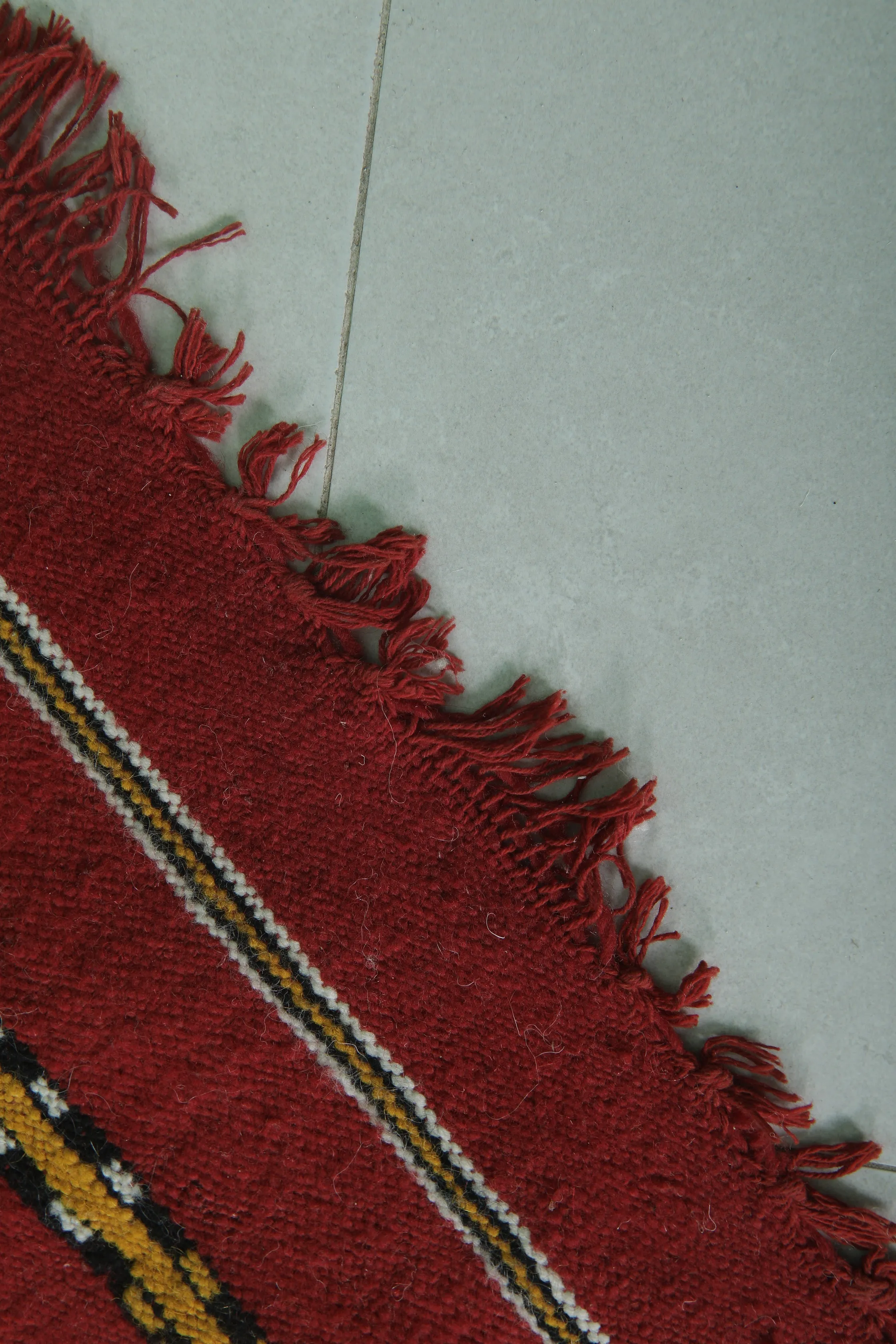 Traditional Moroccan Rug 3.2 x 4.7 FT - Handwoven Striped Design