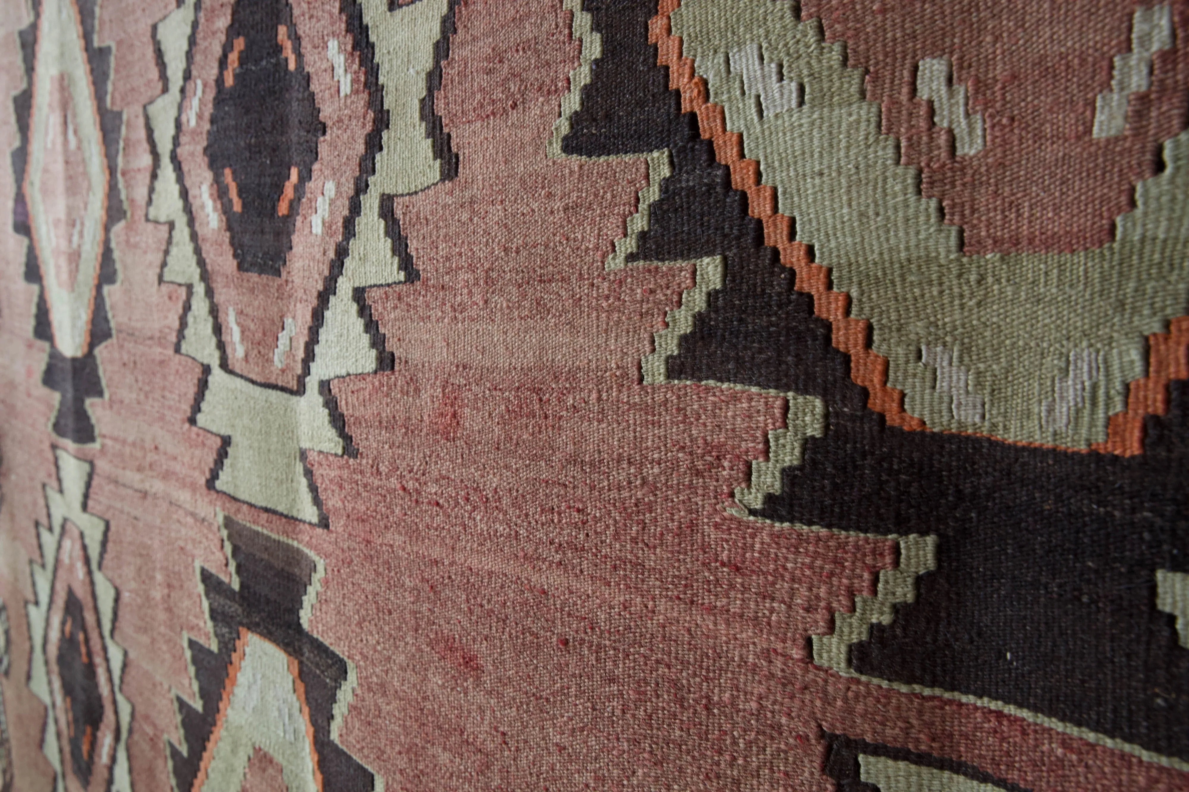 Vintage eastern Anatolian Kilim Rug 7'2"x9'5"