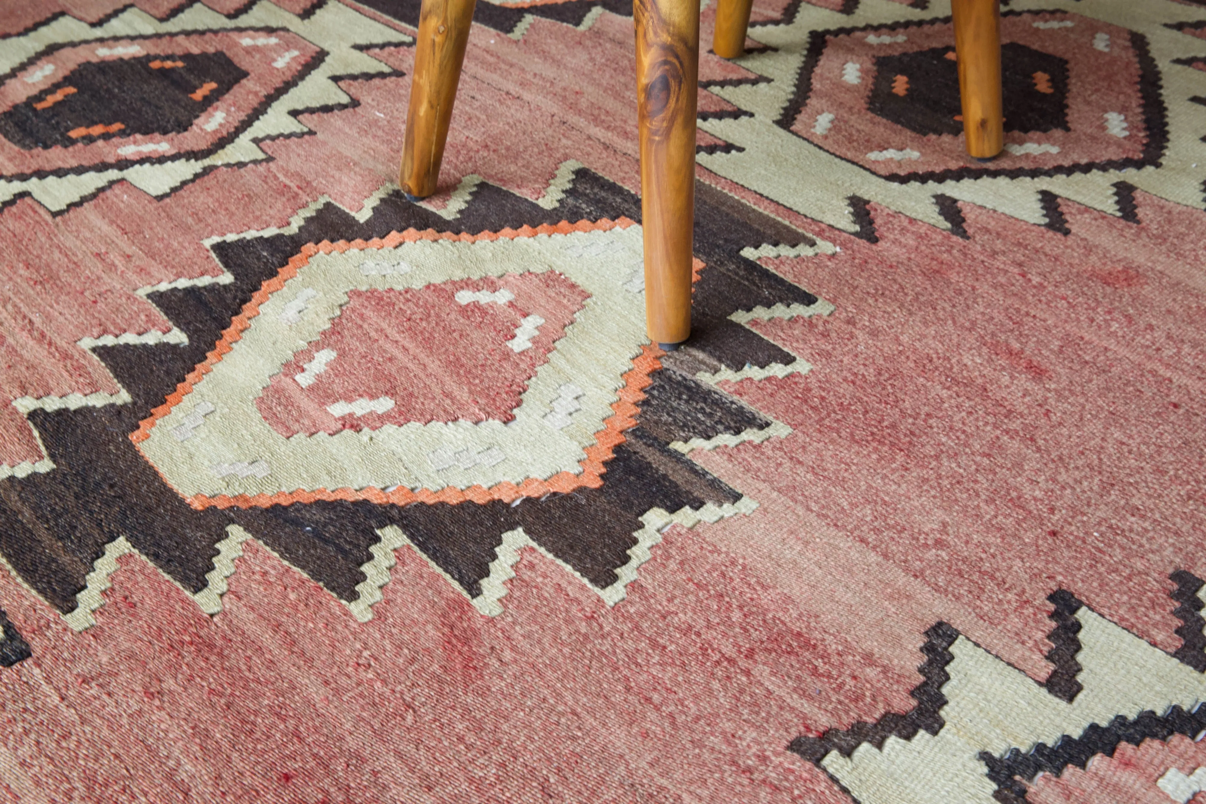 Vintage eastern Anatolian Kilim Rug 7'2"x9'5"