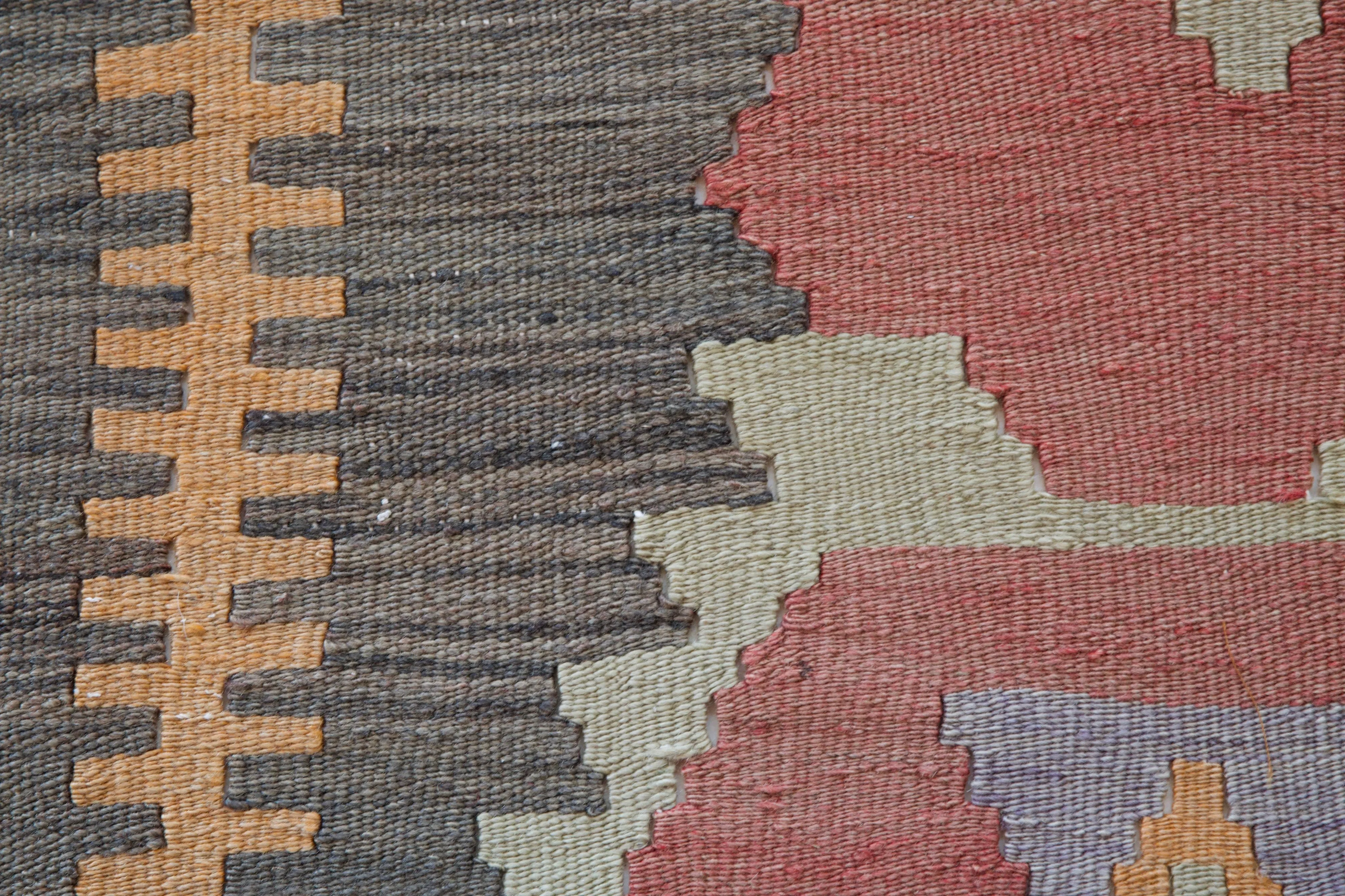 Vintage eastern Anatolian Kilim Rug 7'x10'8"