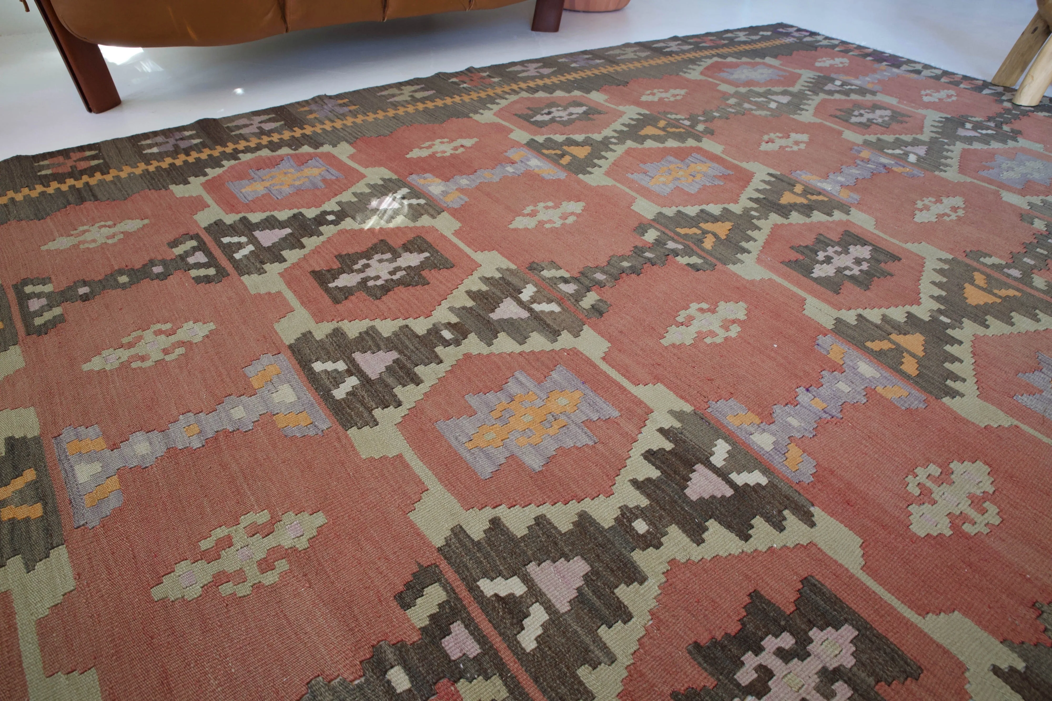 Vintage eastern Anatolian Kilim Rug 7'x10'8"