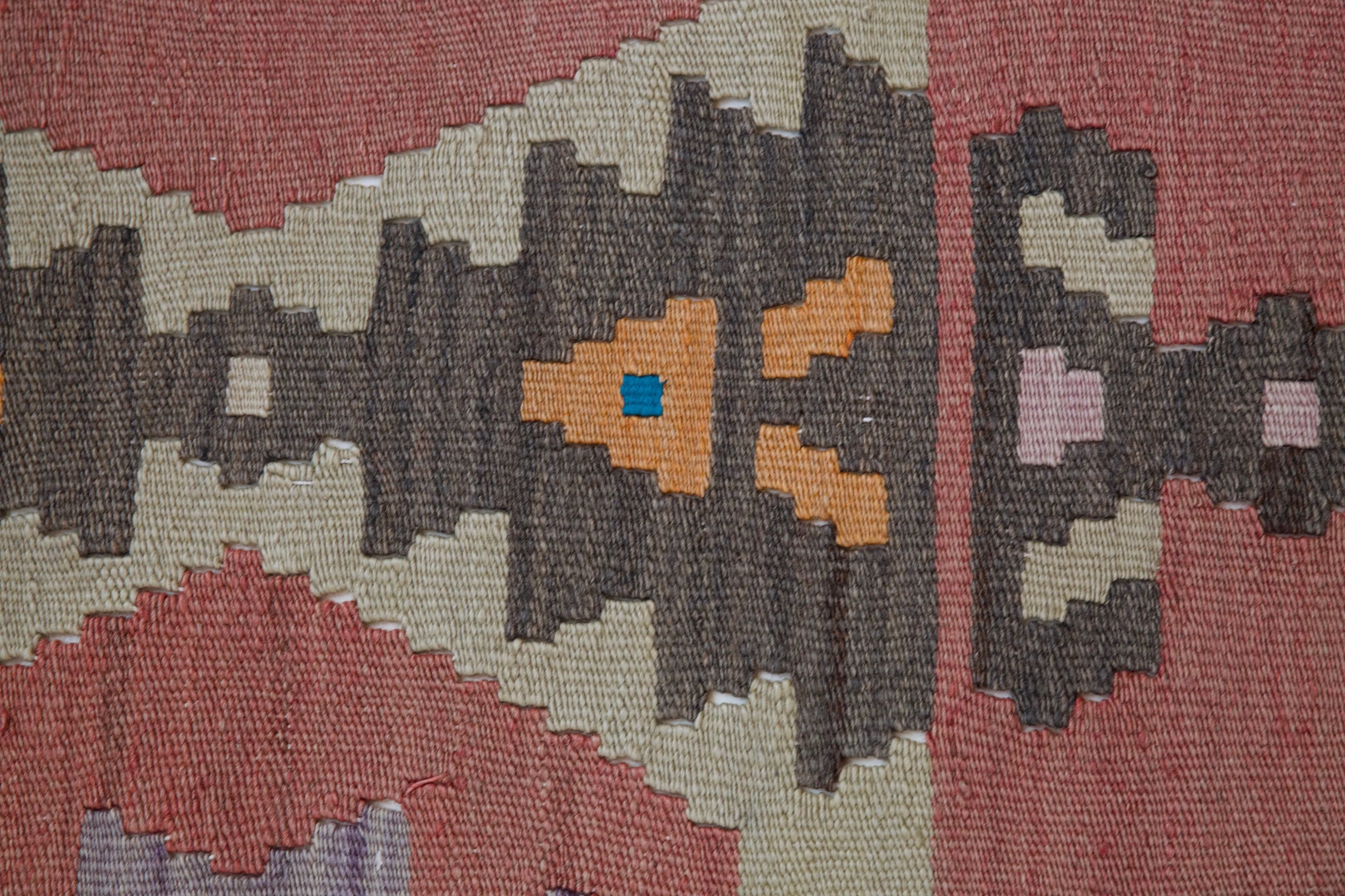Vintage eastern Anatolian Kilim Rug 7'x10'8"