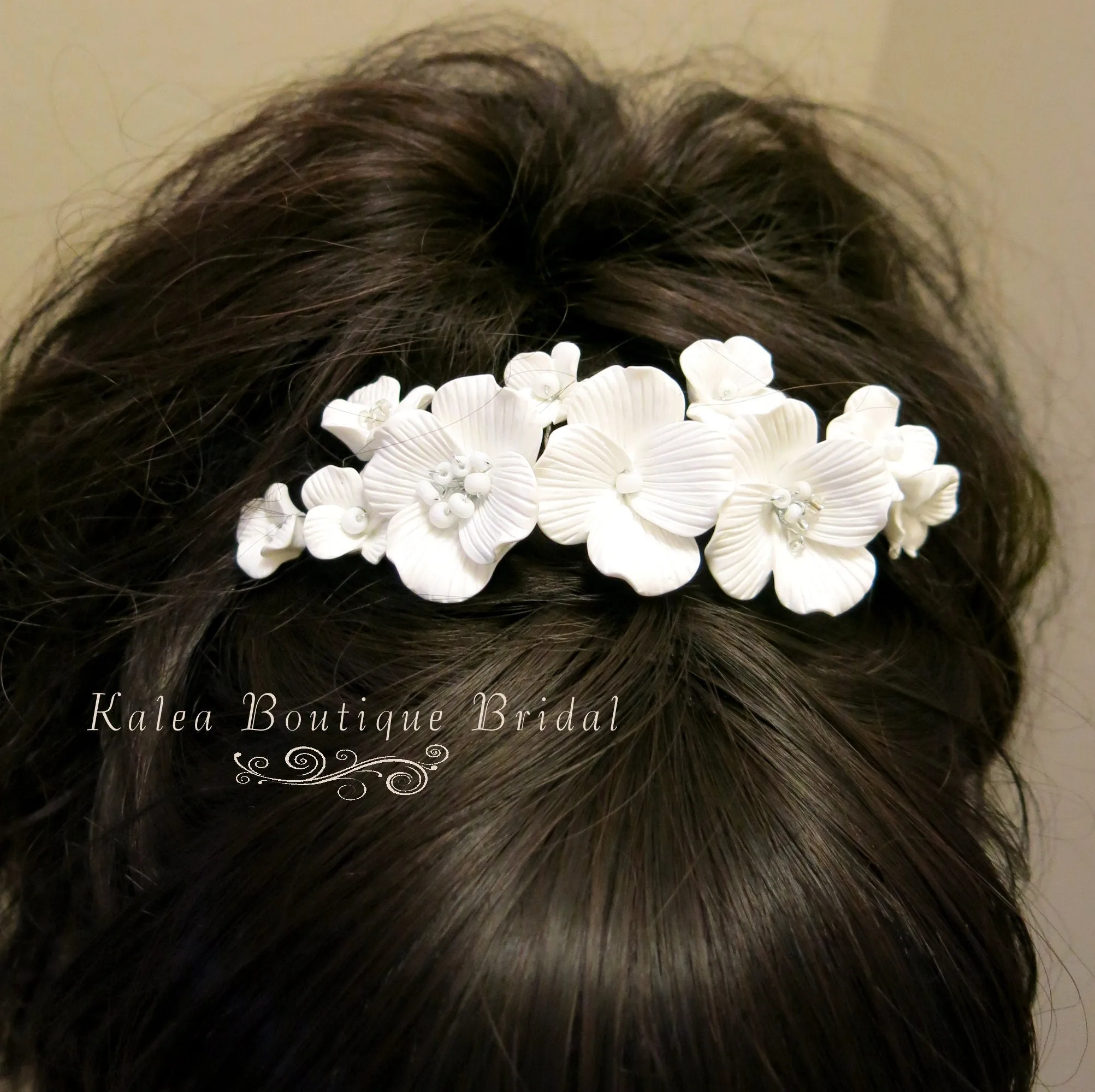 White Flower Bridal Hairclip, Wedding Floral Hair Clip Headpiece, White Flower Alligator Hair Clip