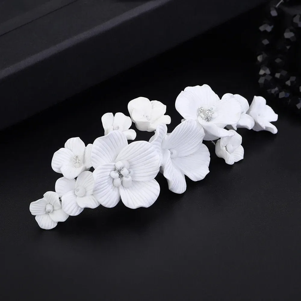 White Flower Bridal Hairclip, Wedding Floral Hair Clip Headpiece, White Flower Alligator Hair Clip