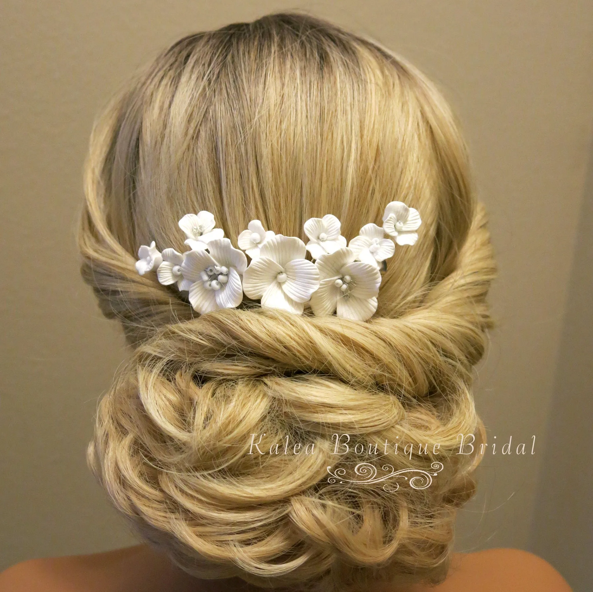 White Flower Bridal Hairclip, Wedding Floral Hair Clip Headpiece, White Flower Alligator Hair Clip