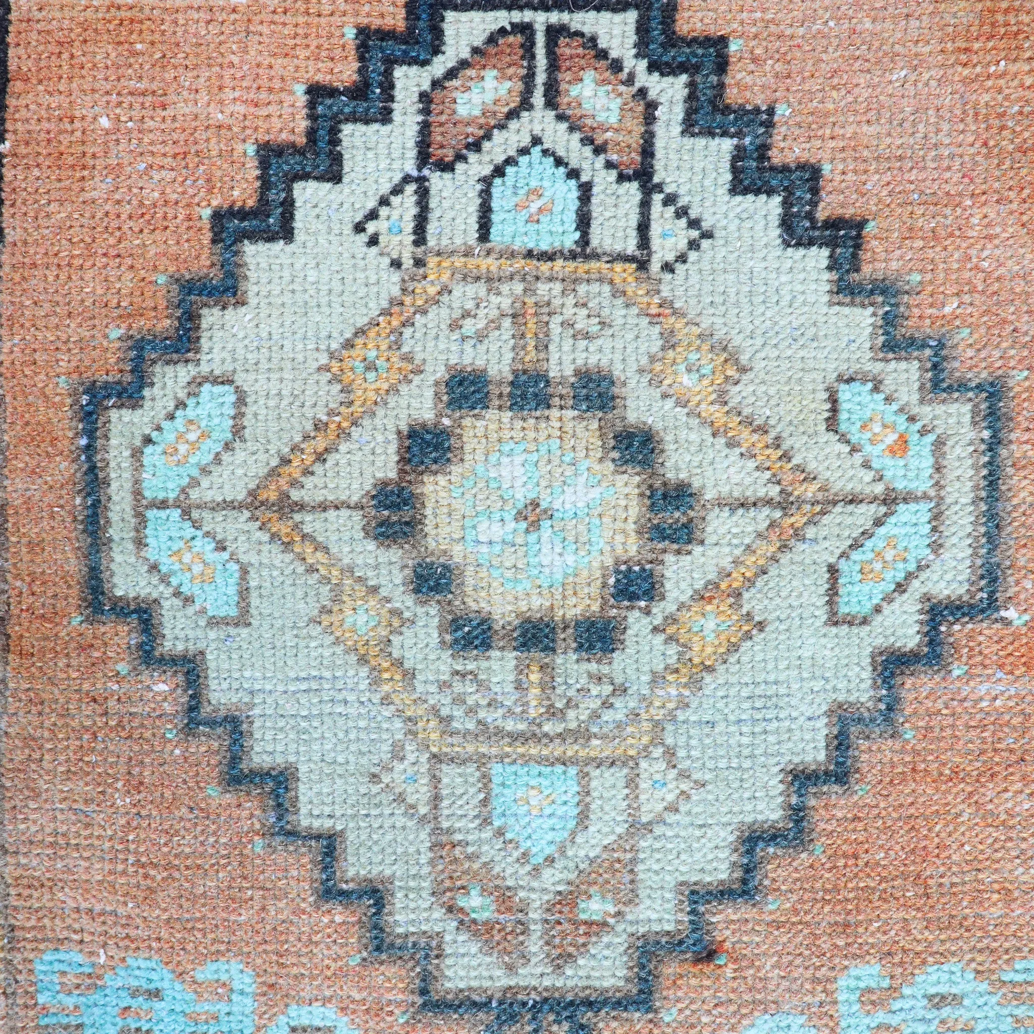 ZM221 Handwoven Vintage Rug 1’7x3'5